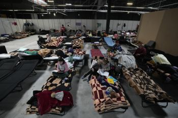 Лагерь для приема беженцев из Украины в Надажине, Польша