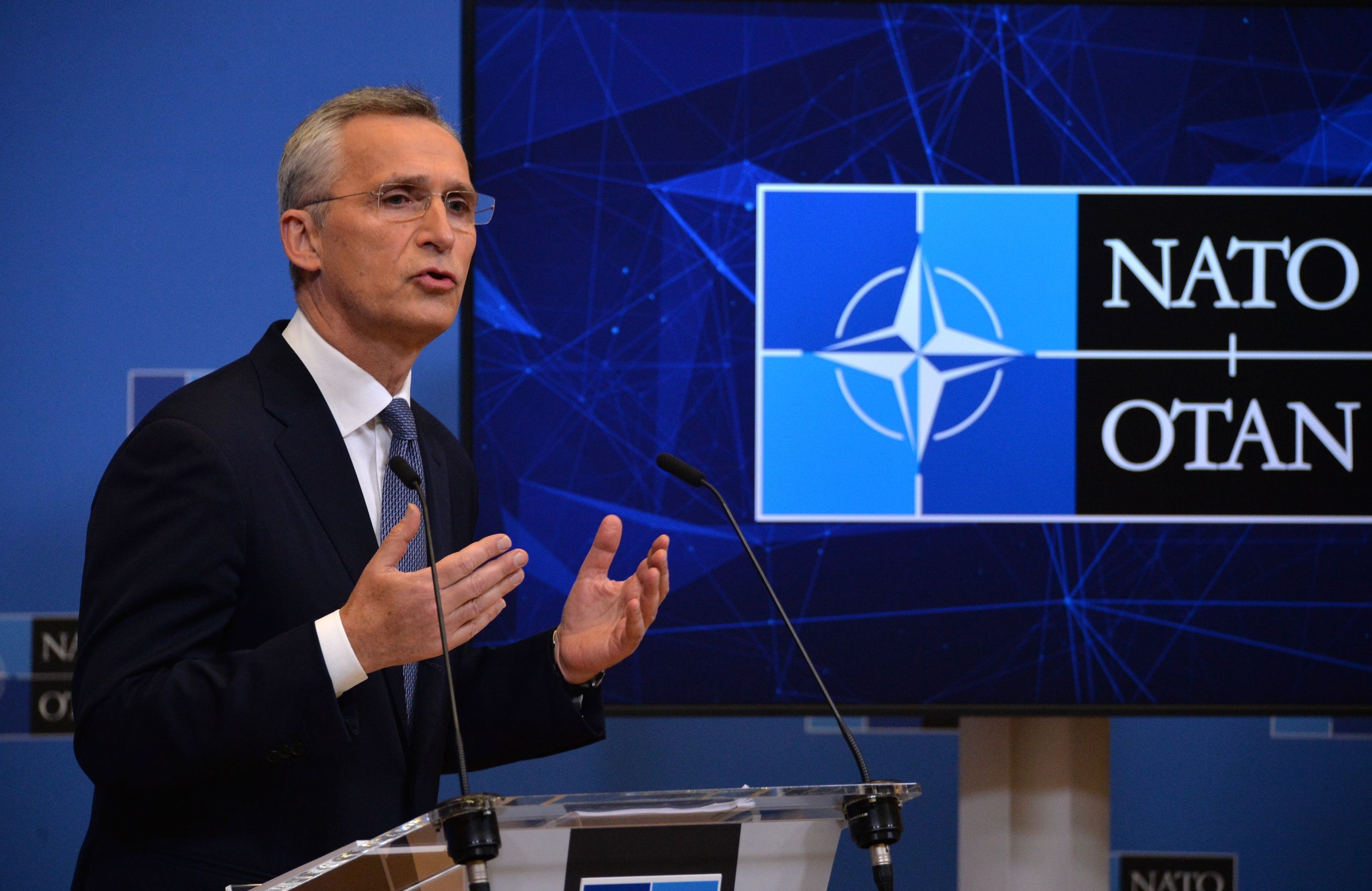 Генеральный секретарь НАТО Йенс Столтенберг отвечает на вопросы журналистов после заседания Совета Россия - НАТО в Брюсселе