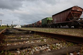 Первый грузовой поезд с цементом, прибывший в Калининград транзитом через Литву после снятия ограничений Евросоюза, 26 июля 2022