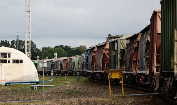 Первый грузовой поезд с цементом, прибывший в Калининград транзитом через Литву после снятия ограничений Евросоюза, 26 июля 2022