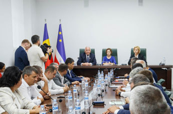 Президент Молдовы Майя Санду встрече с руководством Гагаузской автономии и примарами региона, 3 сентября 2022