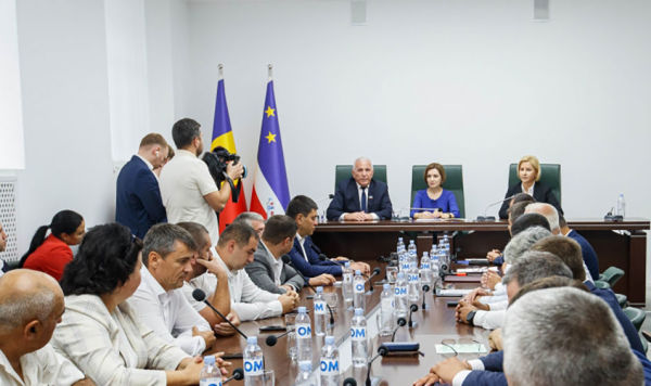 Президент Молдовы Майя Санду встрече с руководством Гагаузской автономии и примарами региона, 3 сентября 2022
