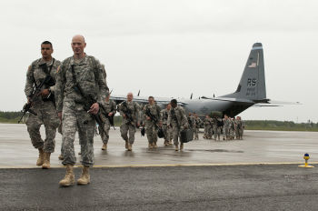 Военнослужащие НАТО на аэродроме Эмари в Эстонии
