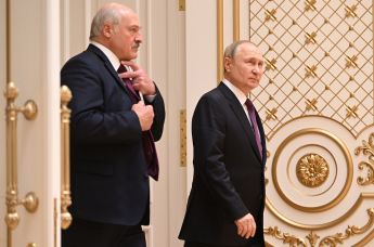Президент РФ Владимир Путин и президент Белоруссии Александр Лукашенко перед совместным заявлением по итогам российско-белорусских переговоров, 19 декабря 2022