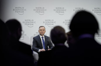 Президент Польши Анджей Дуда принимает участие в заседании Всемирного экономического форума в Давосе, Швейцария, 17 января 2023
