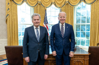 Президент США Джо Байден на встрече с президентом Финляндии Саули Ниинистё, 9 марта 2023 года