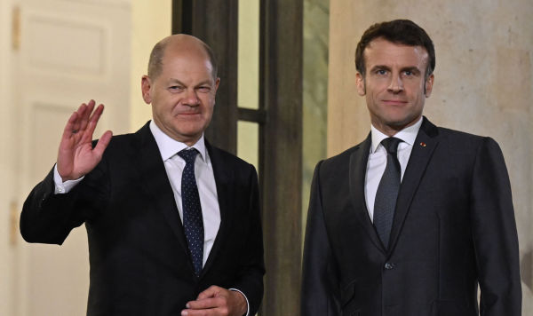 Канцлер ФРГ Олаф Шольц и президент Франции Эммануэль Макрон, Париж, Франция, 8 февраля 2023