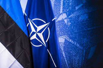 Флаги НАТО и Эстонии