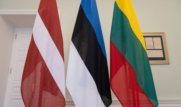 Флаги Латвии, Эстонии и Литвы