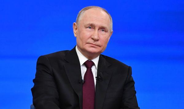 "Прямая линия" и большая пресс-конференция президента РФ Владимира Путина