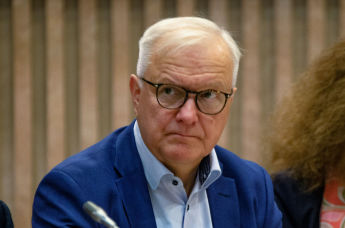 Глава Центробанка Финляндии и бывший еврокомиссар Олли Рен