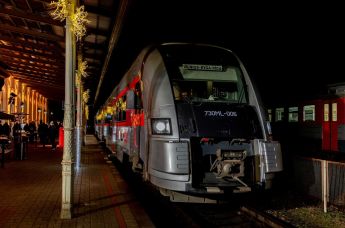 Первый поезд обновленного прямого маршрута Вильнюс - Рига компании железнодорожного пассажирского транспорта LTG Link