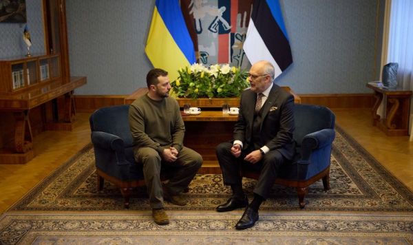 Президент Эстонии Алар Карис на встрече с президентом Украины Владимиром Зеленским в Таллине, 11 января 2024 