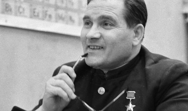 Герой Советского Союза летчик Михаил Девятаев.