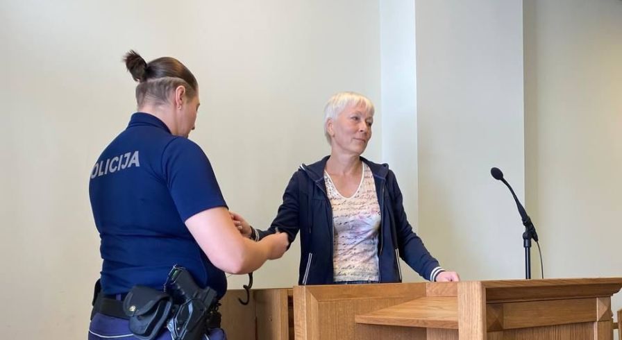 Елена Крейле во время судебного заседания 