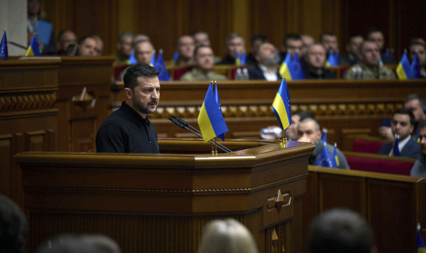 Президент Украины Владимир Зеленский выступает перед парламентариями в Верховной Раде в Киеве, Украина, 16 октября 2024