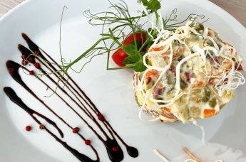 Салат "Оливье".