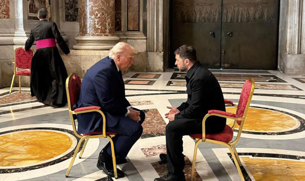 Дональд Трамп и Владимир Зеленский на похоронах папы Франциска в Ватикане, 26 апреля, 2025 г.