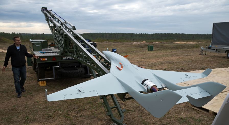 Малогабаритная крылатая ракета "Аскалон" на выставке вооружений на полигоне "Борисовский" в Минской области в рамках совместных стратегических учений вооруженных сил России и Белоруссии "Запад-2025"