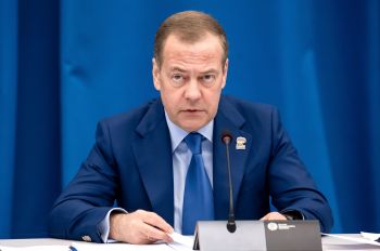 Дмитрий Медведев 