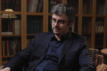 Режиссер Сергей Коротаев