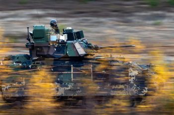 БМП "Брэдли" ВС США на учениях "Strong Griffon 2025" в Пабраде, Литва, 29 октября 2025 г.