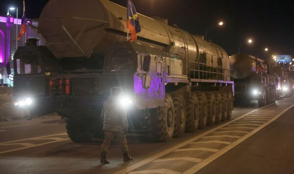 Пусковые установки "Ярс" перебазируют в Подмосковье для подготовки к параду Победы
