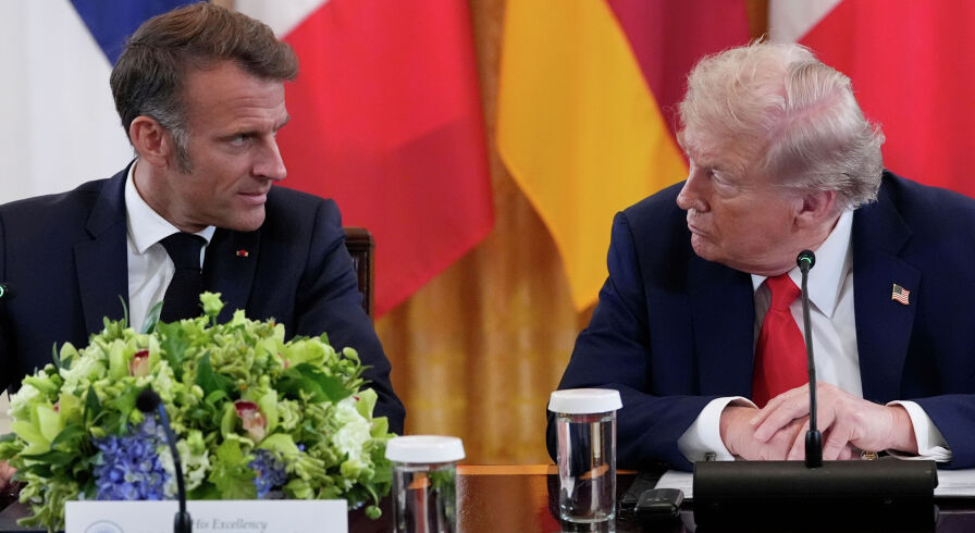 Президент Франции Эммануэль Макрон и президент США Дональд Трамп