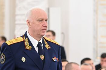 Президент Владимир Путин вручил Героям России медали "Золотая Звезда"
