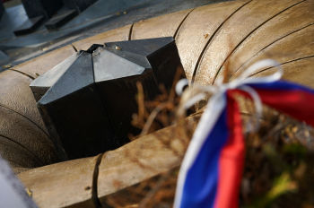 Вечный огонь на мемориале воинам-освободителям Даугавпилса