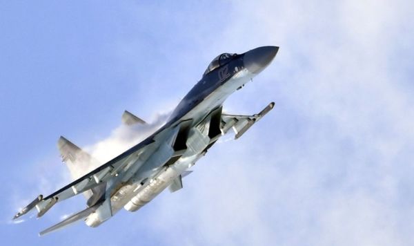 Российский многоцелевой истребитель Су-35