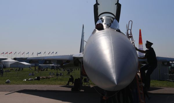 Многоцелевой истребитель Су-35С на МАКС-2019