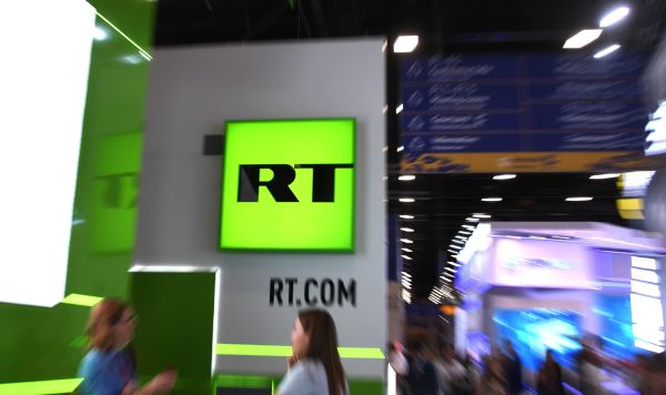 Стенд телеканала RT (Russia Today)