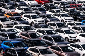 Производство автомобилей на заводе