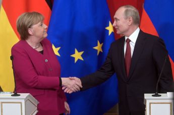 Встреча президента РФ В. Путина с канцлером Германии А. Меркель