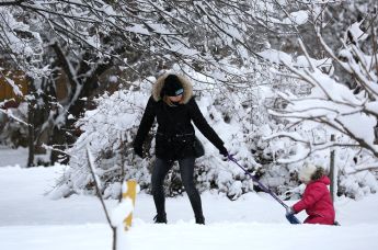 Женщина с ребенком