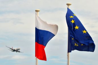 Флаги России и ЕС
