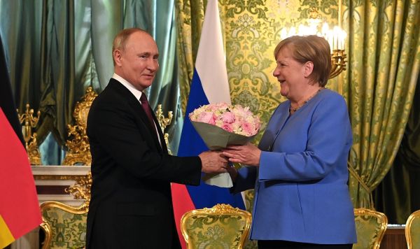 Президент РФ Владимир Путин и федеральный канцлер Германии Ангела Меркель во время встречи, 20 августа 2021
