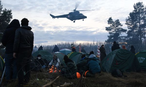 Лагерь нелегальных мигрантов на белорусско-польской границе