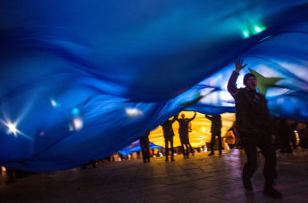 Сторонники евроинтеграции на площади Независимости в Киеве, 27 ноября 2013