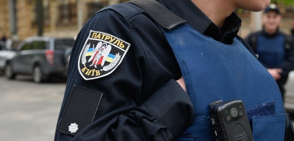 Сотрудник Украинской полиции в Киеве.