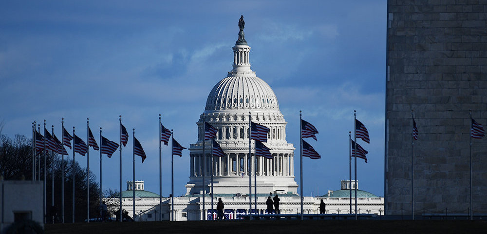 Вид на Капитолий в Вашингтоне.