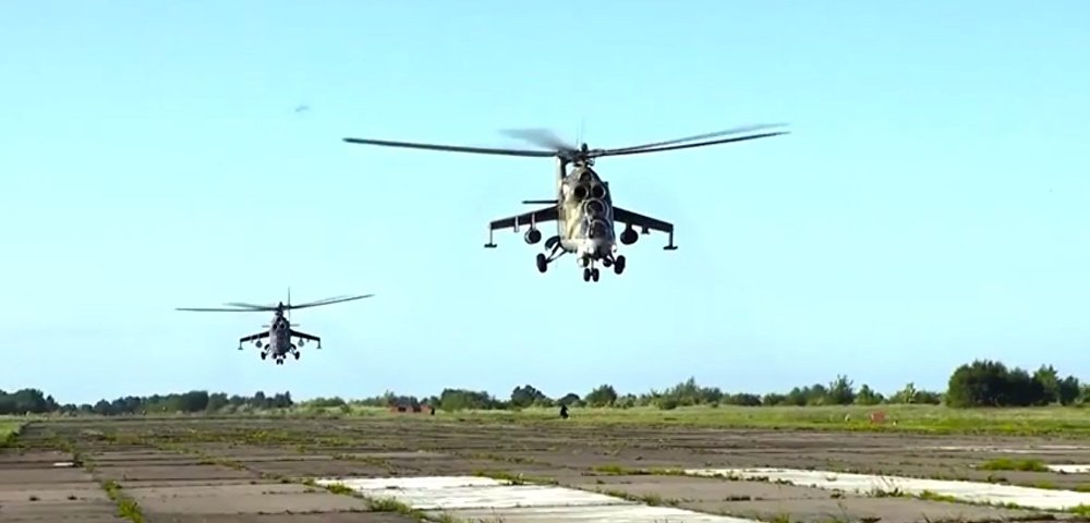 Летно-тактическое учение экипажей вертолетов Ми-24 и Ми-8 морской авиации Балтийского флота