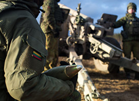 Военнослужащий вооруженных сил Литвы во время учений НАТО