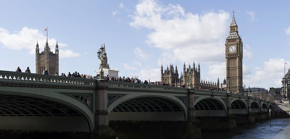Вестминстерский мост через реку Темза в Лондоне