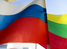 Флаги России и Литвы