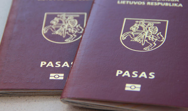 Литовские паспорта, архивное фото