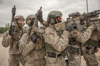 Литовские и американские военнослужащие