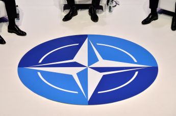 Эмблема НАТО